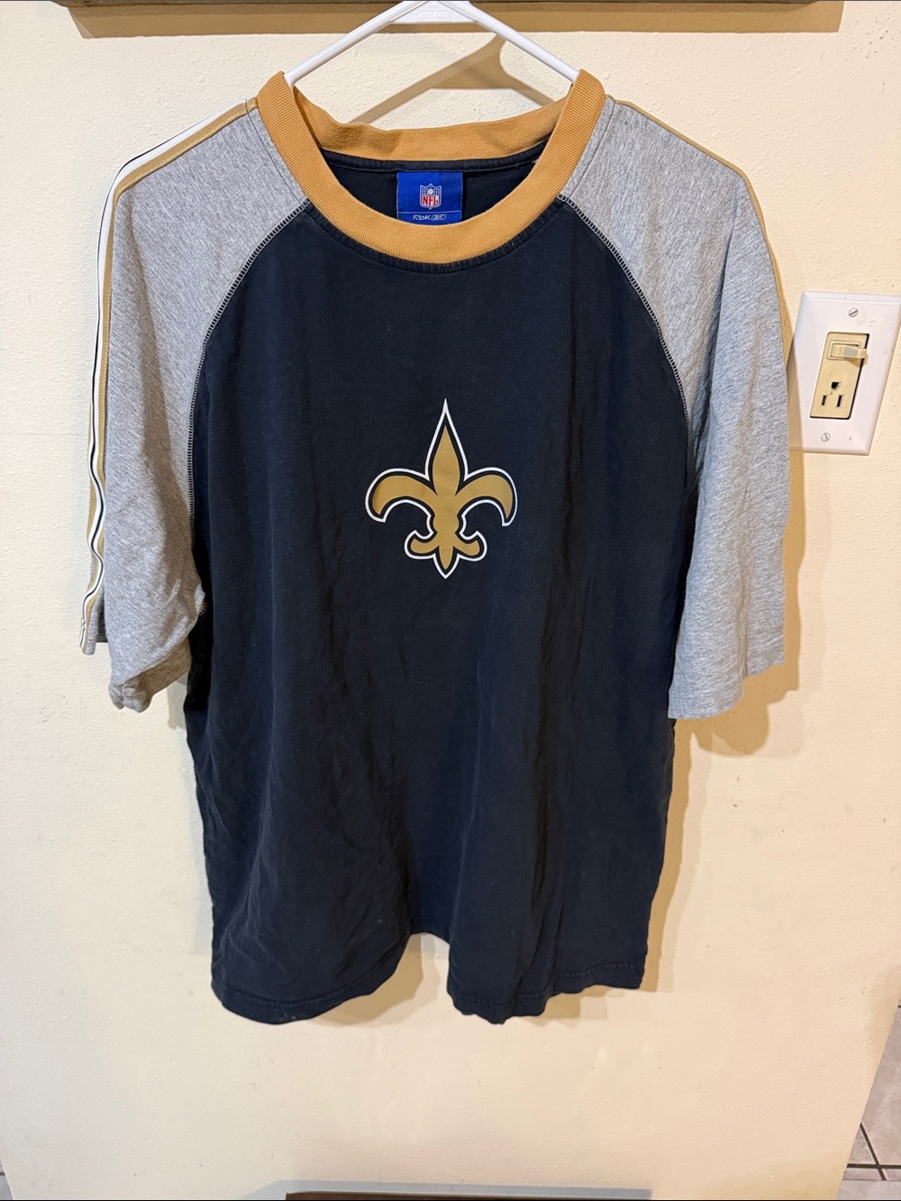 NFL Reebok Short Sleeve New Orleans Saints Tee - Charcoal, Gray, & Gold
